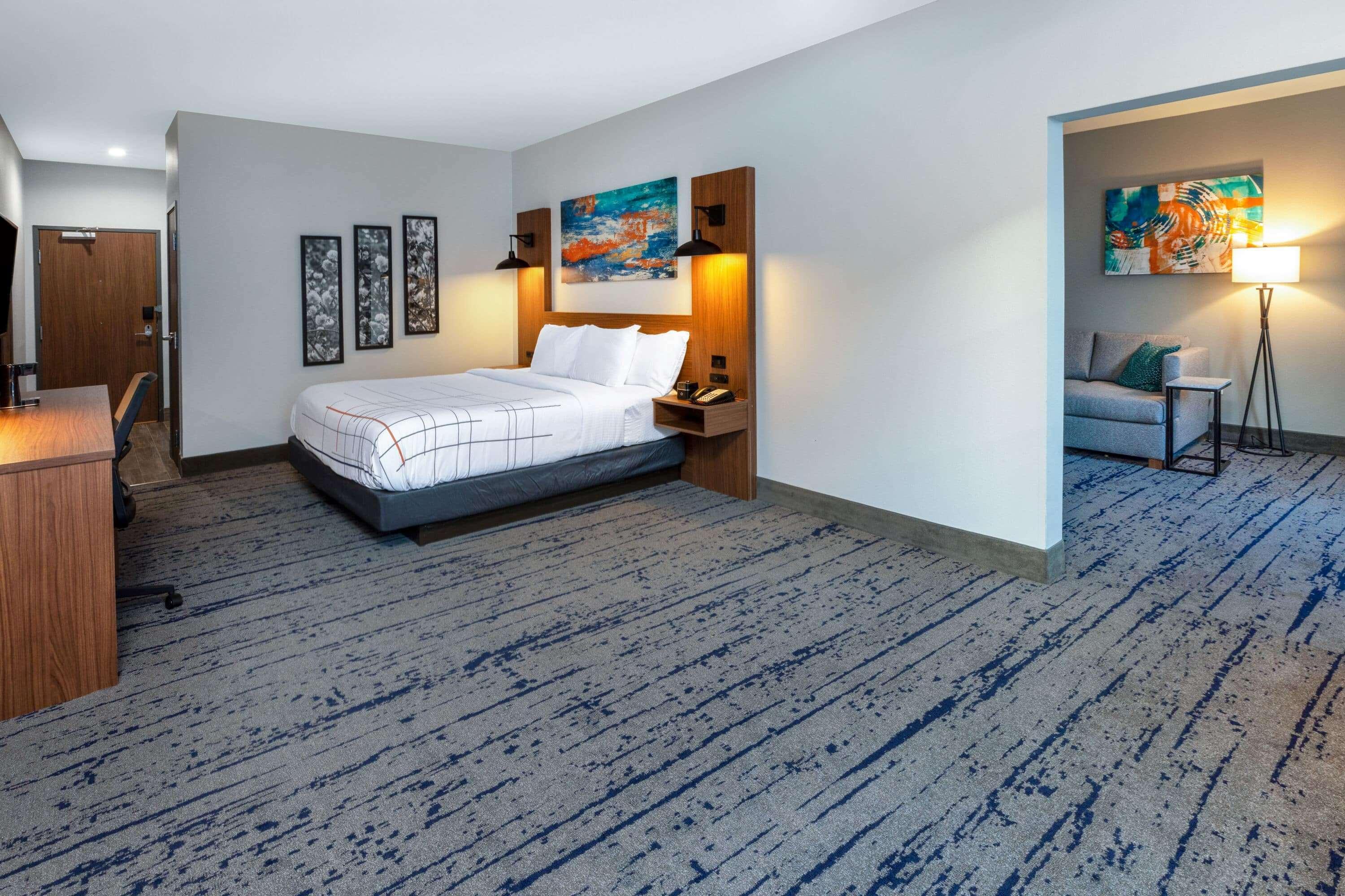 La Quinta Inn & Suites By Wyndham Dallas - Frisco Stadium מראה חיצוני תמונה