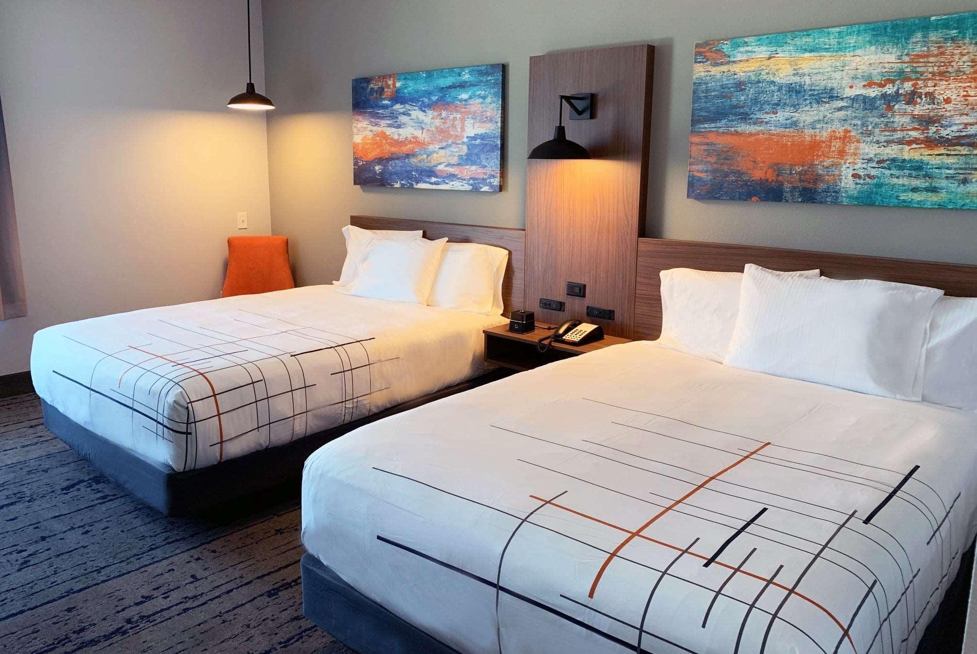 La Quinta Inn & Suites By Wyndham Dallas - Frisco Stadium מראה חיצוני תמונה