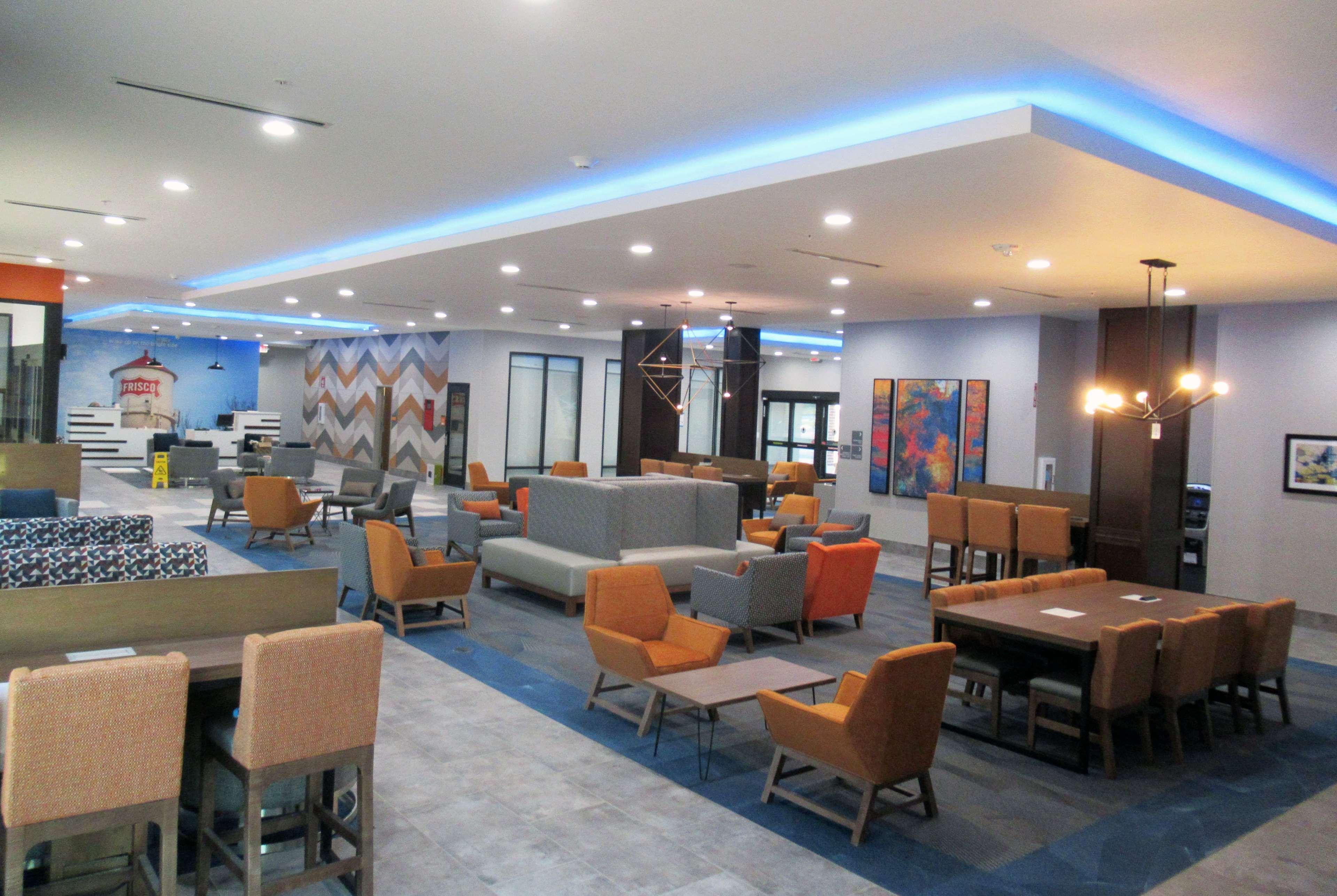 La Quinta Inn & Suites By Wyndham Dallas - Frisco Stadium מראה חיצוני תמונה