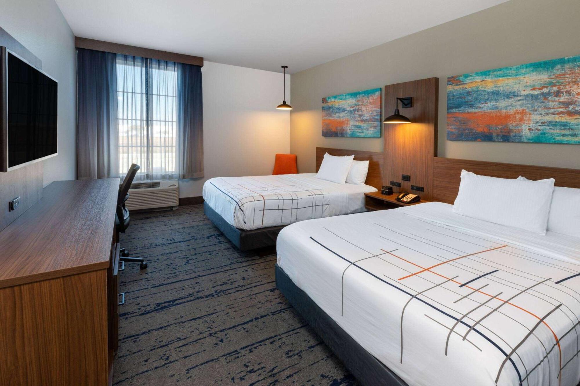 La Quinta Inn & Suites By Wyndham Dallas - Frisco Stadium מראה חיצוני תמונה